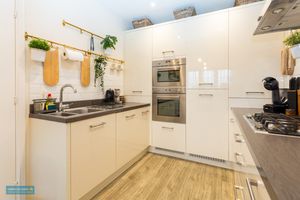 Kitchen- click for photo gallery